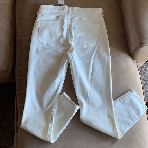 BCBGeneration mid rise white skinny jeans with tags! - Picture 3 of 6